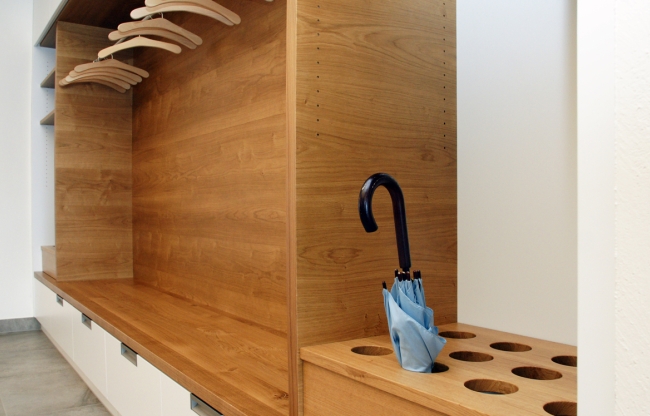 Garderobe mit Schränken