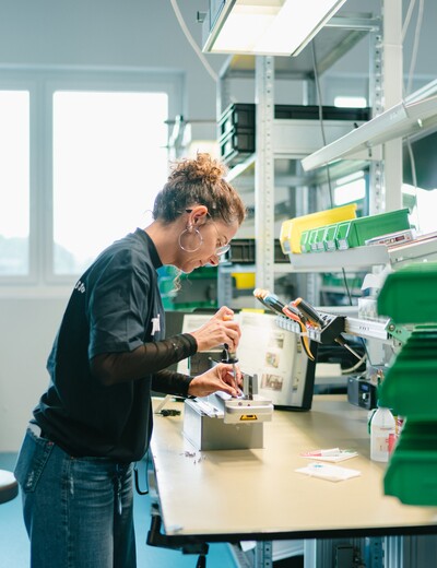 Montagearbeitsplatz für mechanische Baugruppen