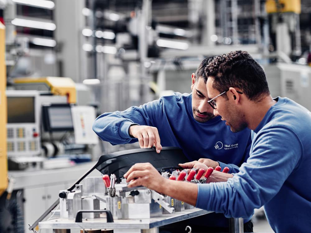 Hybridkomponenten aus Kunststoff und Metall