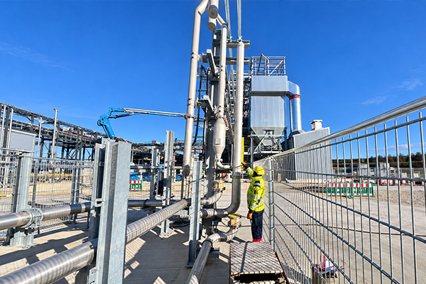 Rohrleitungsbau für Reinstmedien auf der Industriebaustelle