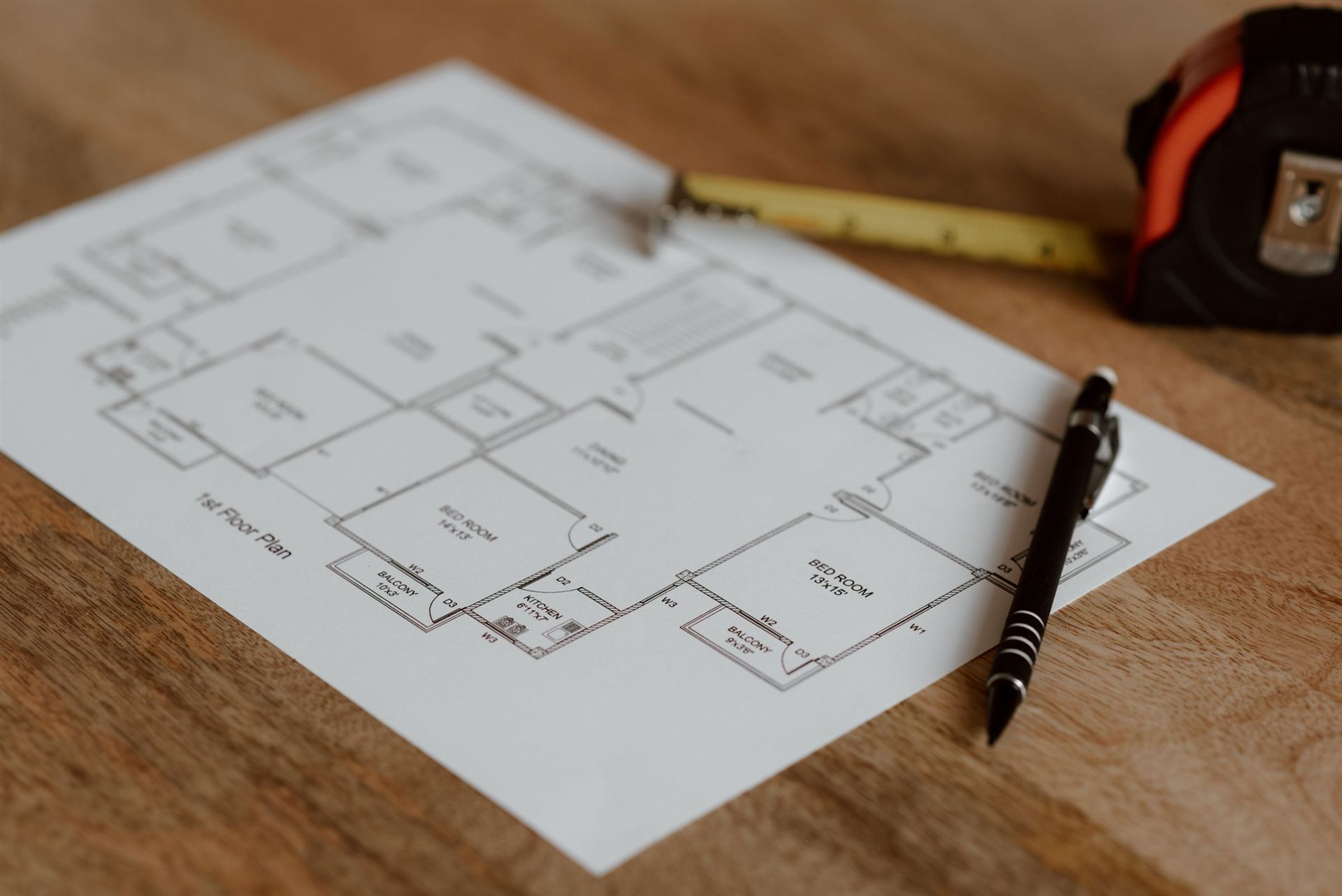 Projektplanung mit Grundrissen und Massskizze