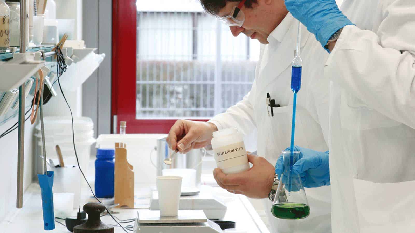 Labor: Customizing und Spezialentwicklung von Additiven