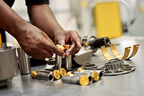 Reparatur hydraulischer Komponenten