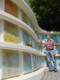 Urnenwand aus Glas