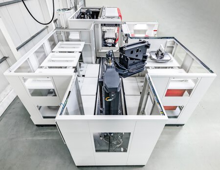 Automatisierte Bearbeitung großer Bauteile