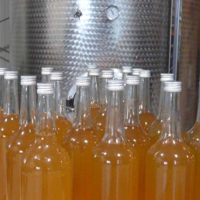 Abgefüllte Cider-Flaschen