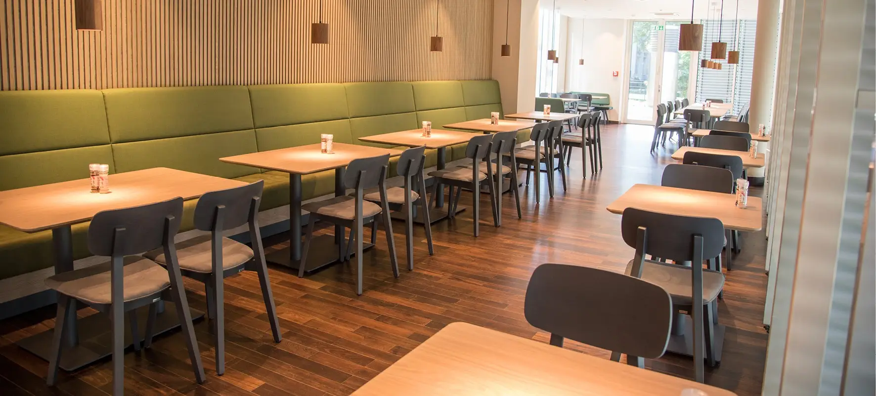 Upholstered bench and chair Torge (campus restaurant Franz Haniel)