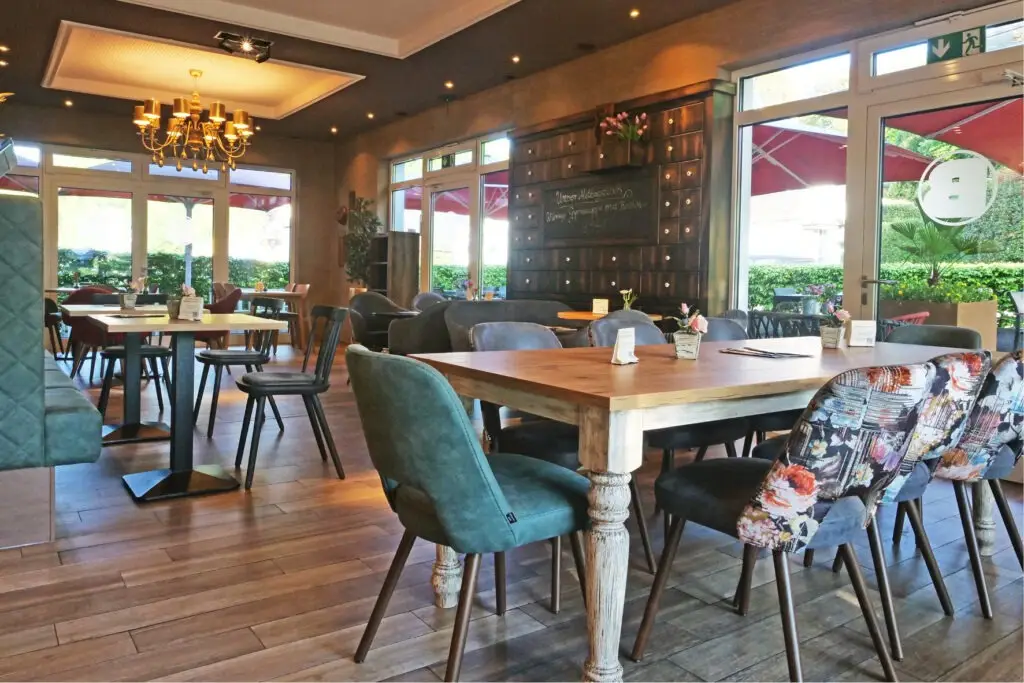 Café fit-out Landbäckerei Bauer