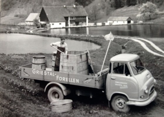 Historischer Auslieferungswagen der Griestaler Forellen