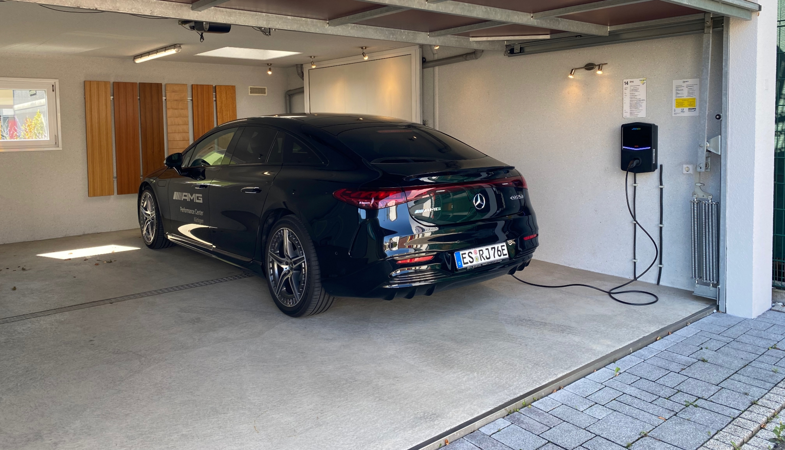 Doppelgarage für E-Fahrzeuge