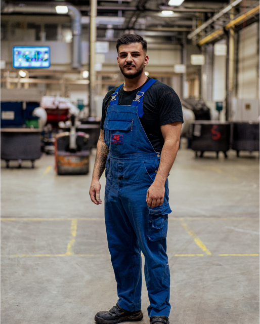 Employee in the production hall