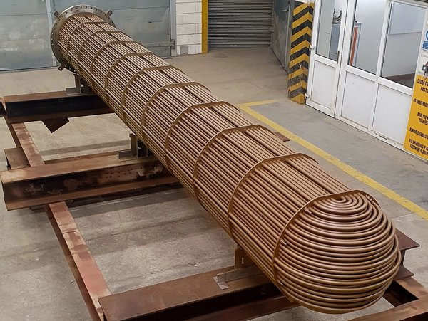 Heat exchanger with shell-side Si 17 N coating