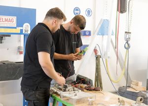 Pumpenreparatur in der Werkstatt