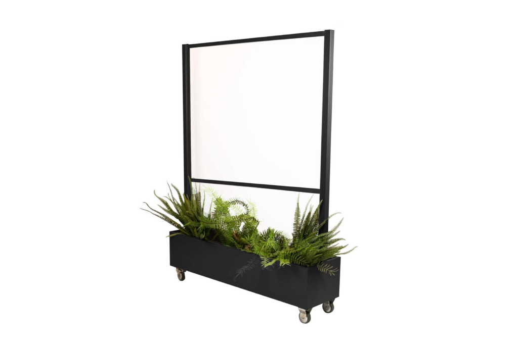 Verfahrbarer Blumenkübel mit Glaswand