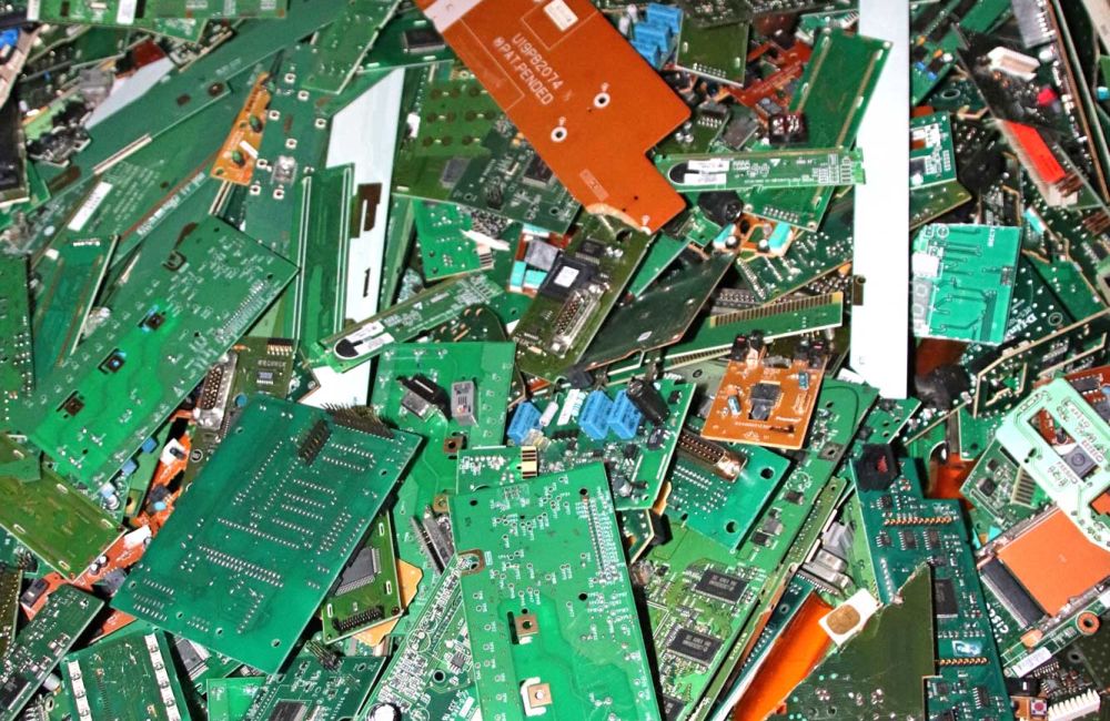 Demontiertes Elektronikschrott-Material