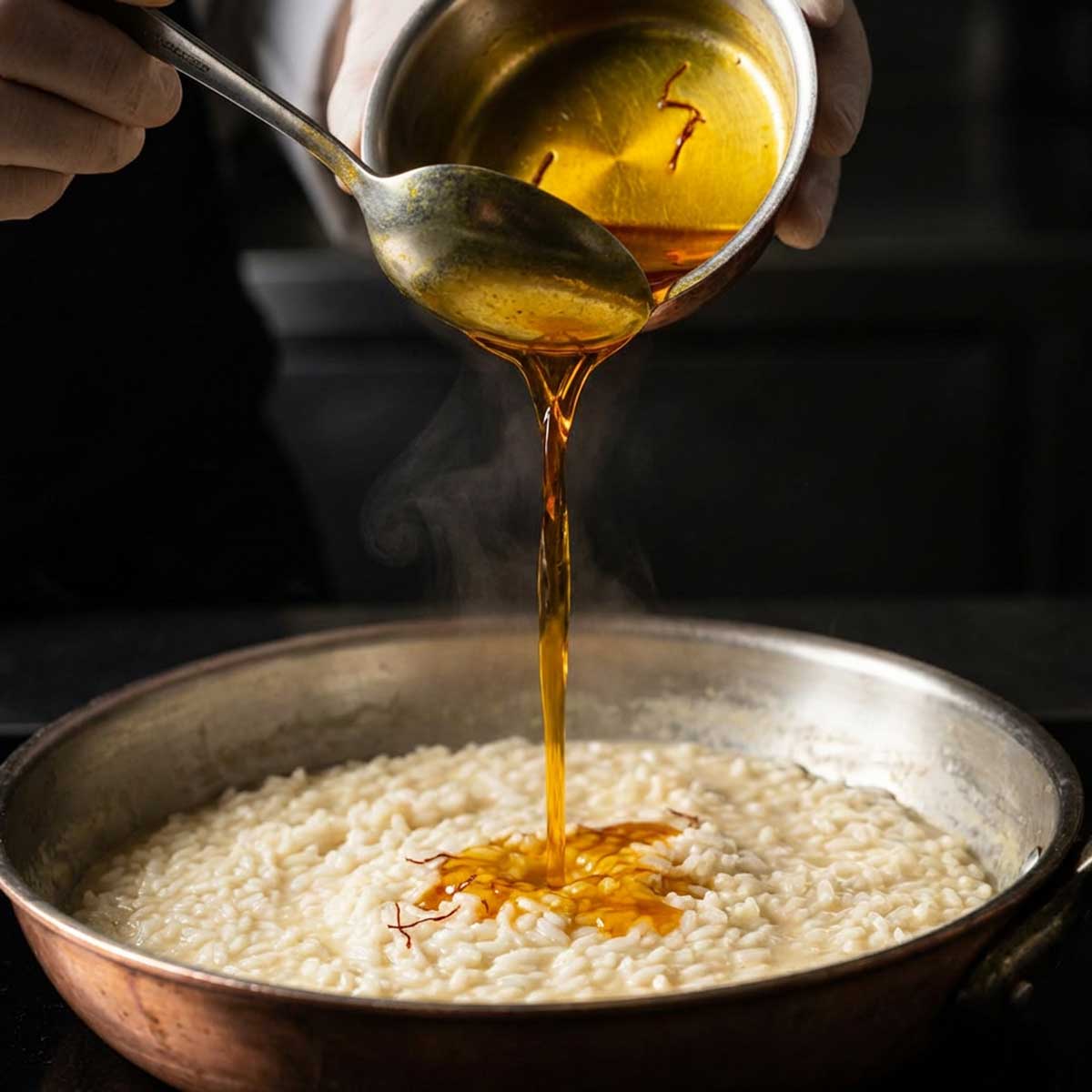 Golden durchgezogenes Safranrisotto