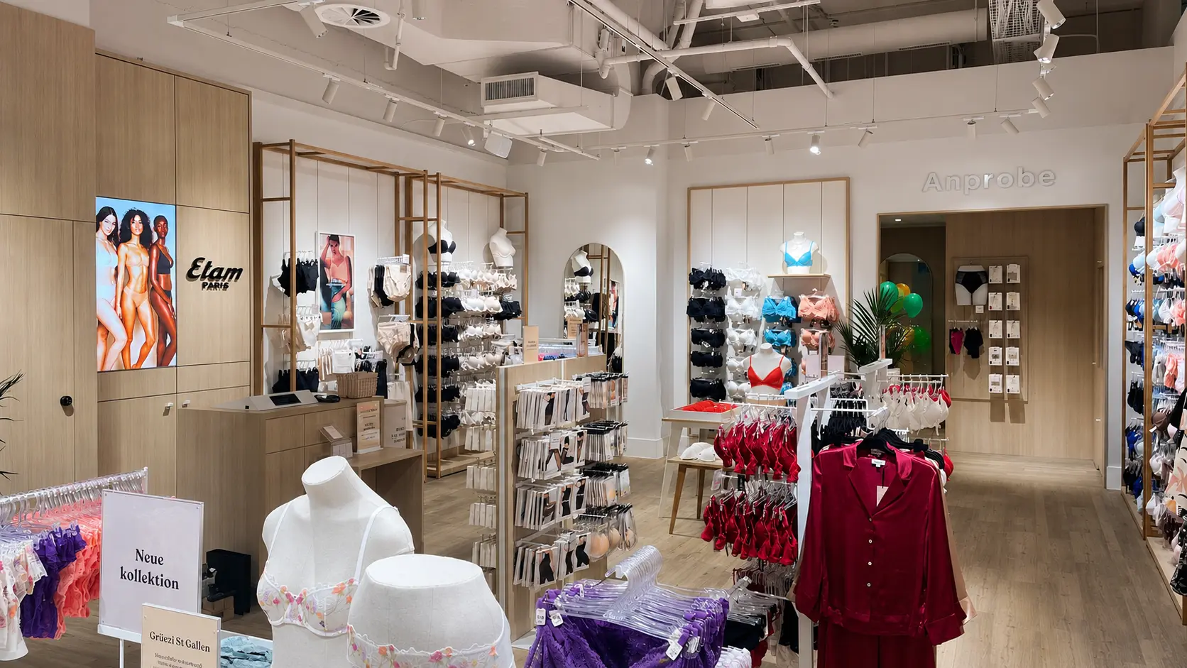 ETAM Paris Shopping Arena St. Gallen