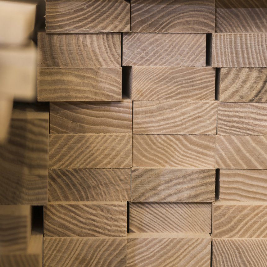 Kantenbeleimung in der Holzindustrie