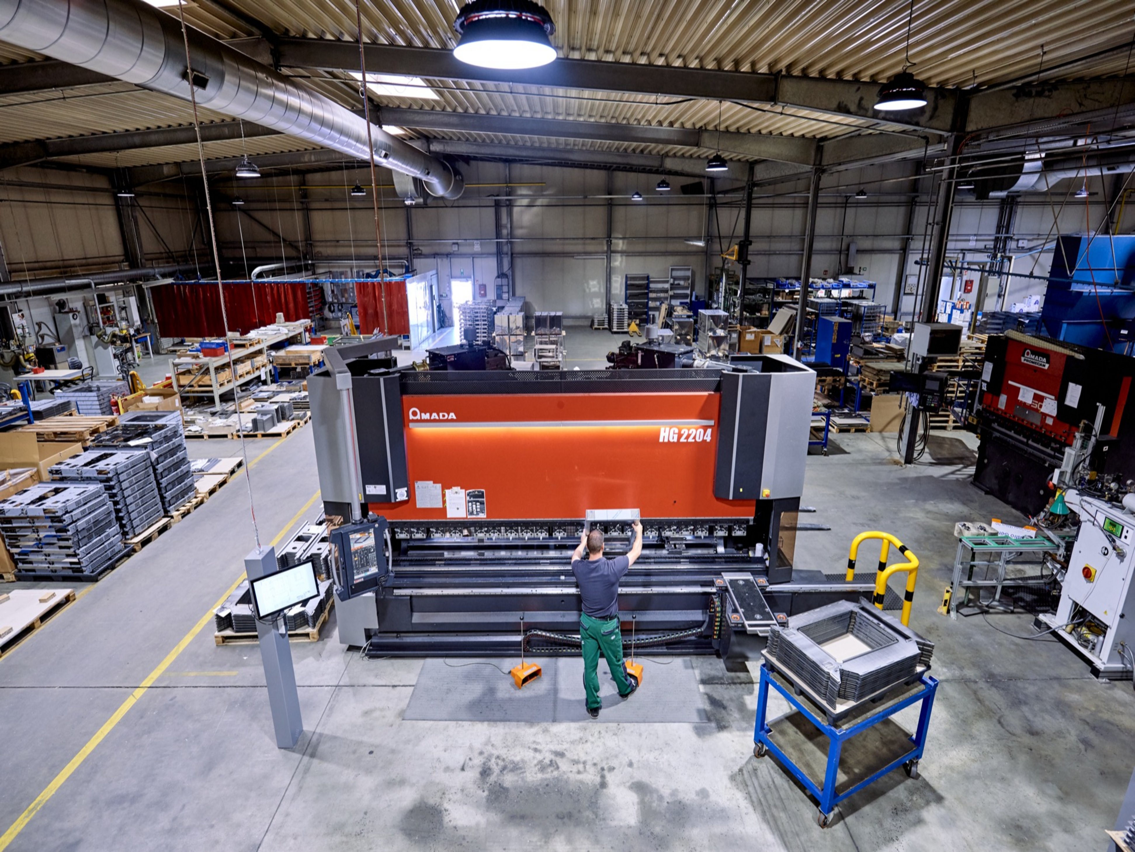 Amada HG 2204 – Abkantpresse