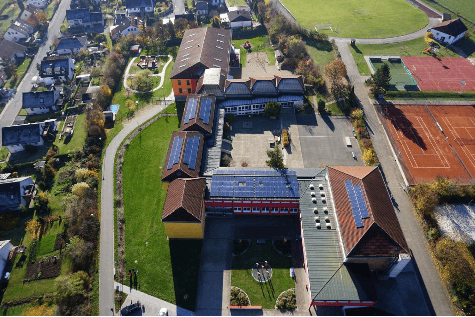 PV-Eigenverbrauchsanlage auf Schulgebäude