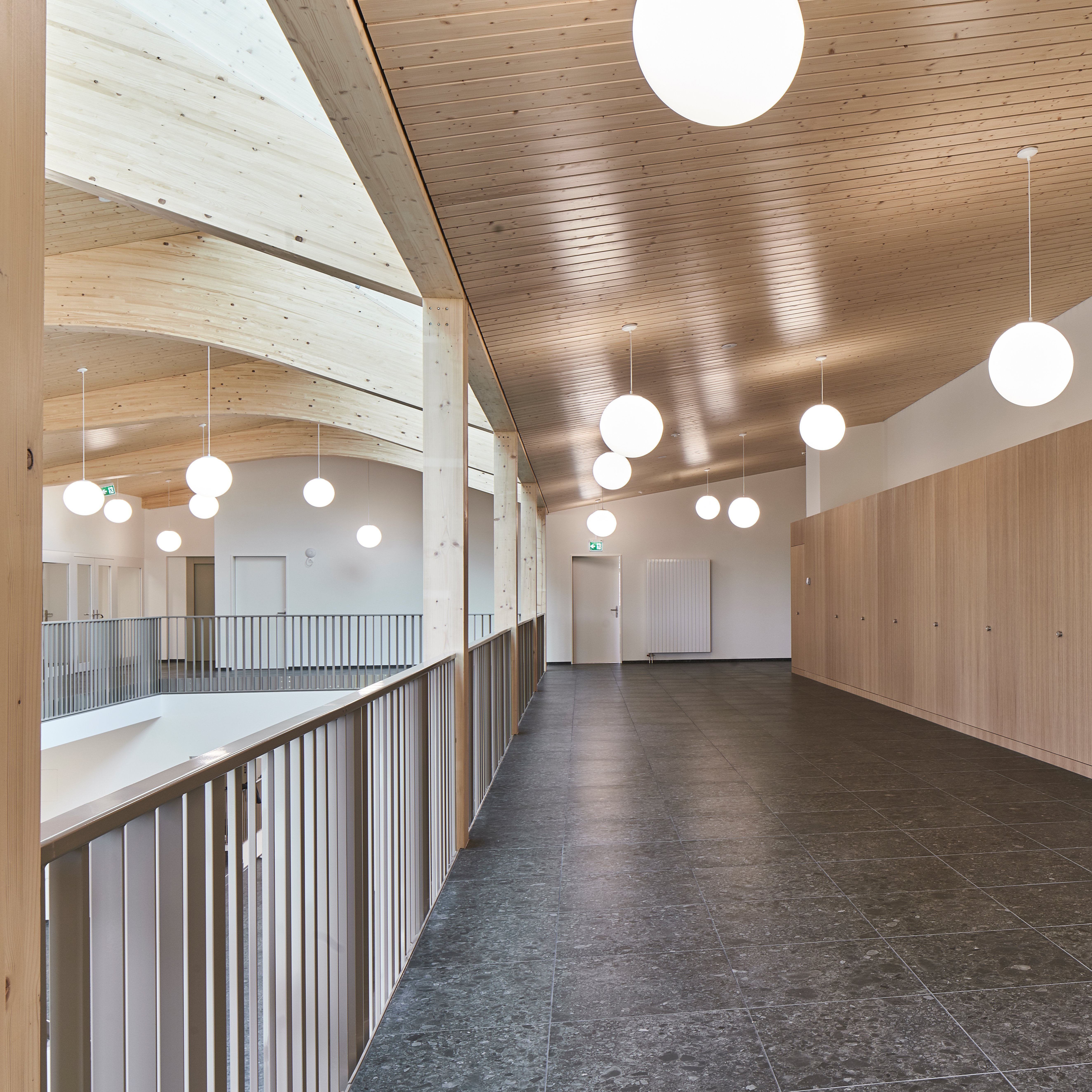 Leuchten Schulhaus Niederbuchsiten