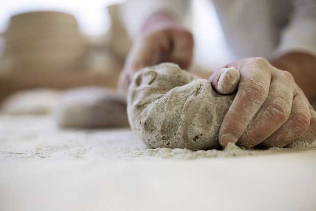 Handwerkliche Herstellung in der Backstube