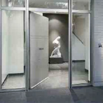 Aluminium entrance door