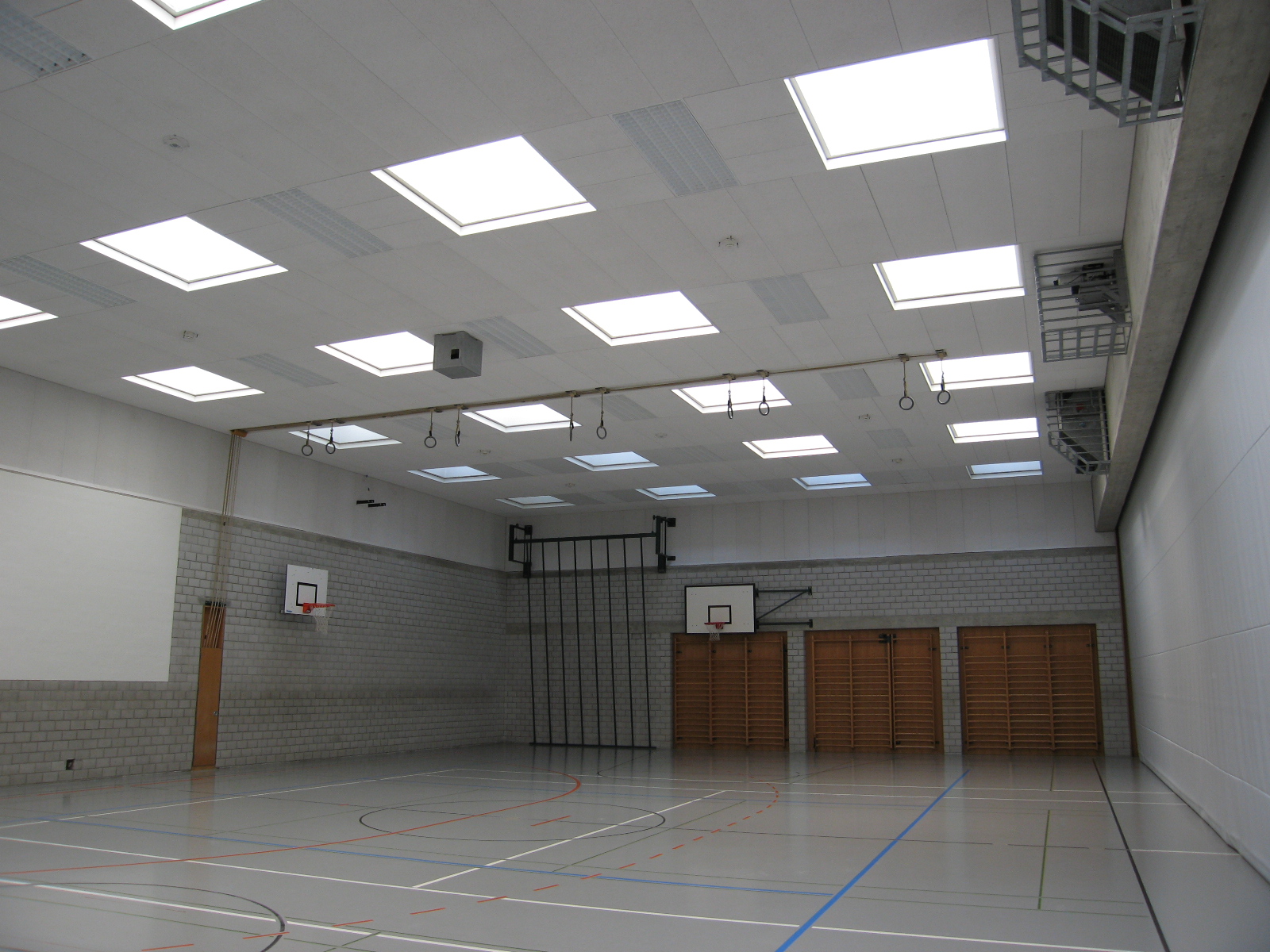 Ballwurfsichere Akustikdecke VarianteX