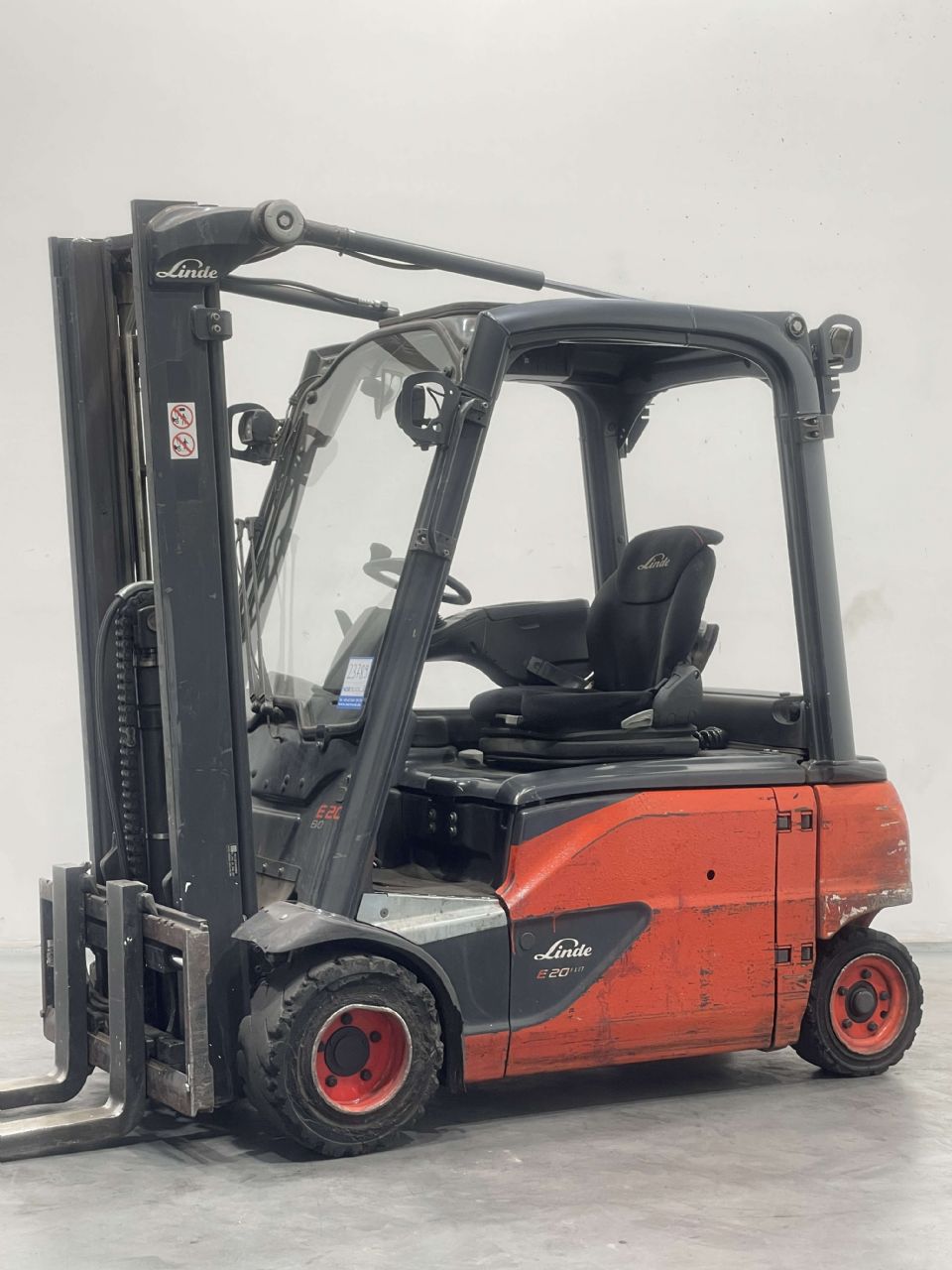 Linde E20PL-02-386 electric 4-wheel forklift, 2,000 kg