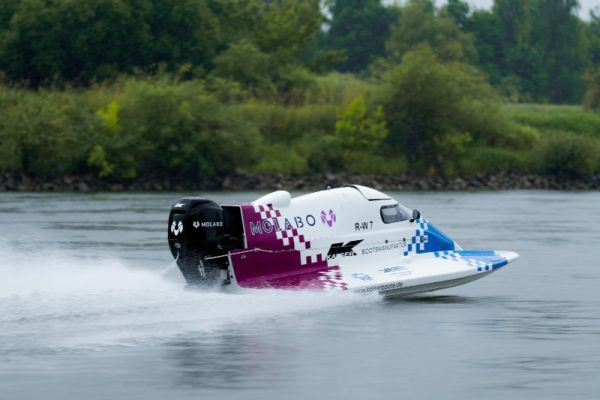 ARIES in the F4 speed boat