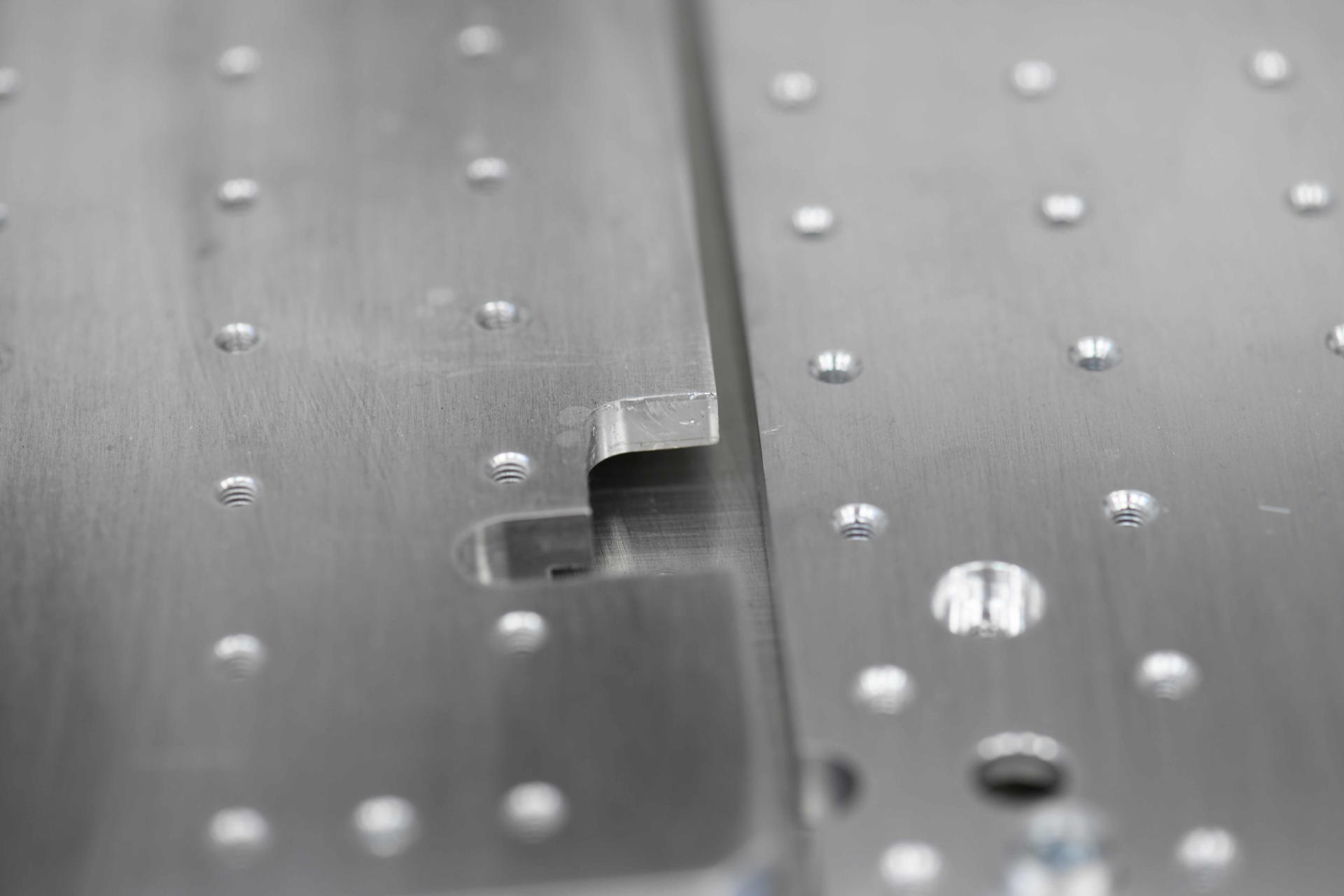 Milling machine clamping plate
