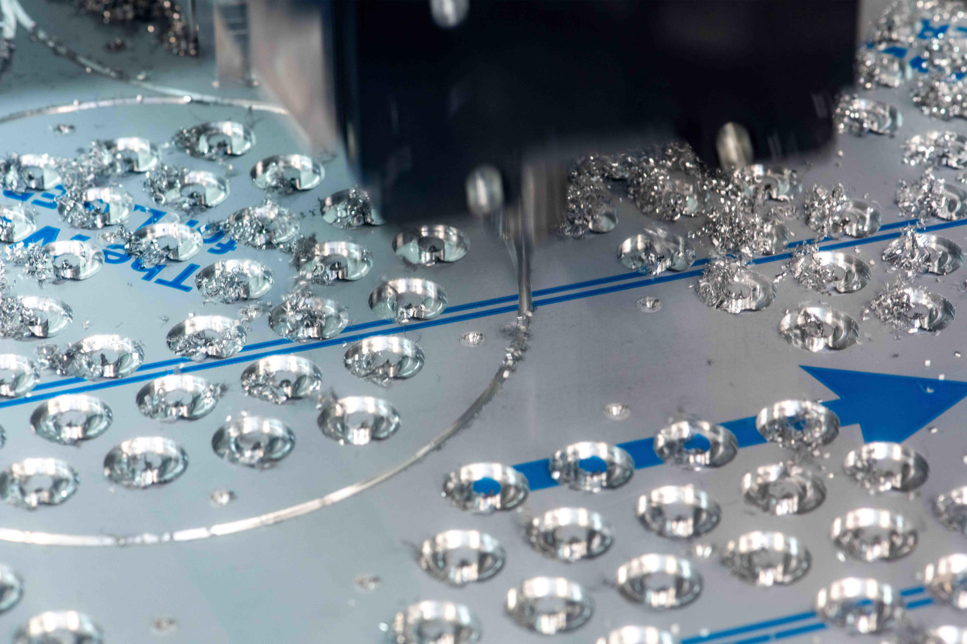 Milling of metal