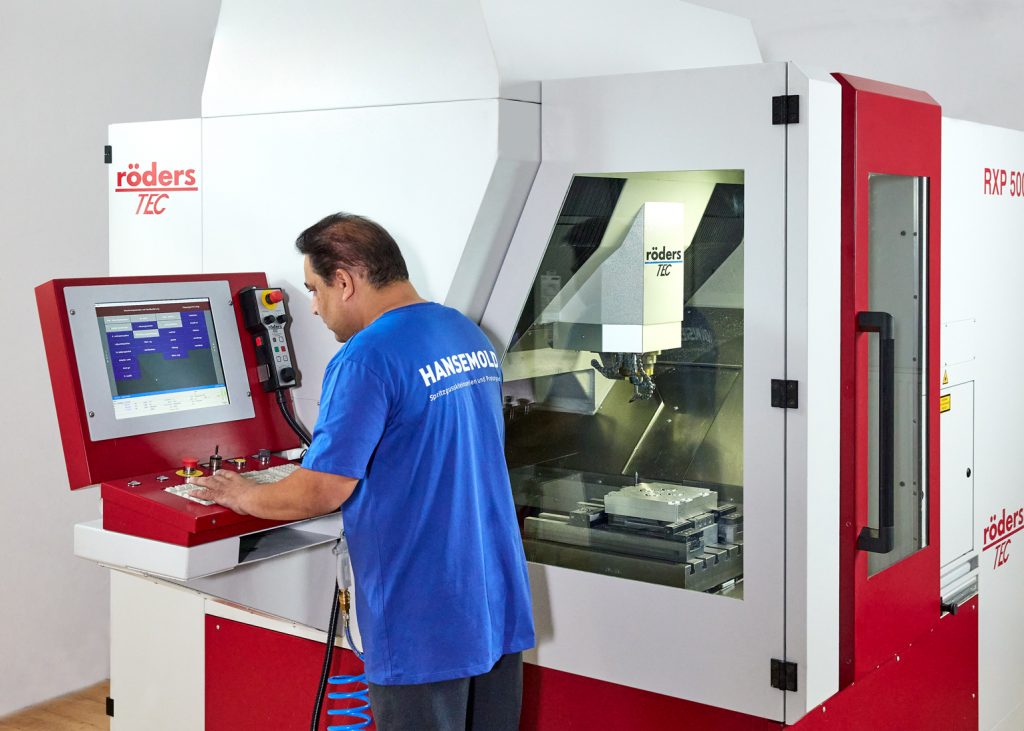 HSC-Fräsmaschine Röders RXP500 im Werkzeugbau