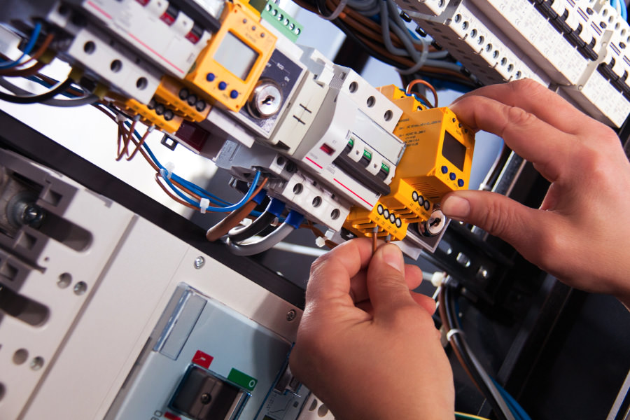 Elektrisches Engineering und Schaltanlagenbau