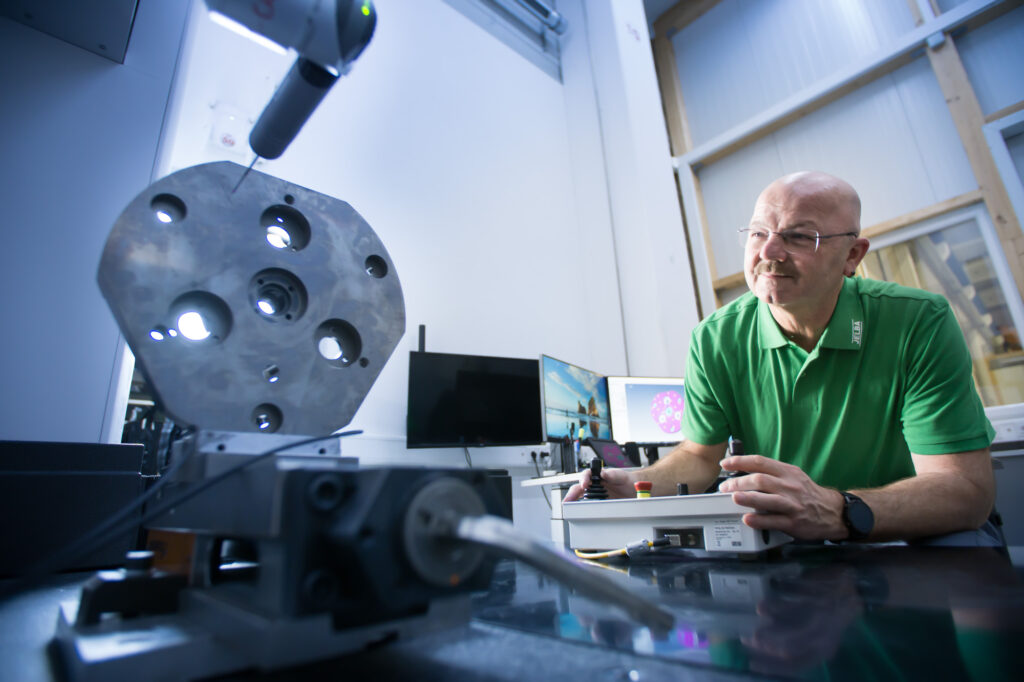 Messung eines komplexen Metallteils