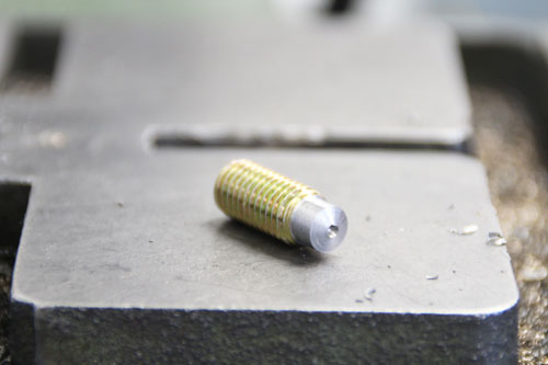 Gewindestift mit Zapfen
