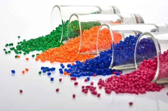 Eingefärbtes Kunststoffgranulat als Ausgangsmaterial der Extrusion