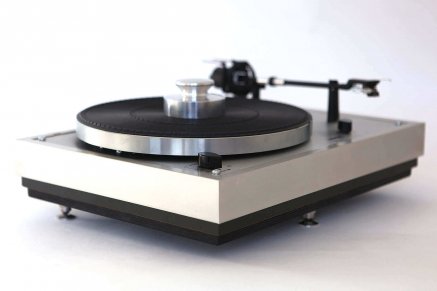 Thorens TD 146 mit Aluminium-Plinth