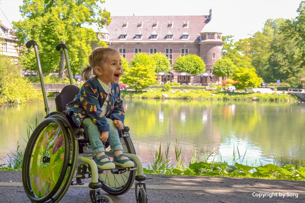 Individuell angepasster Kinderrollstuhl