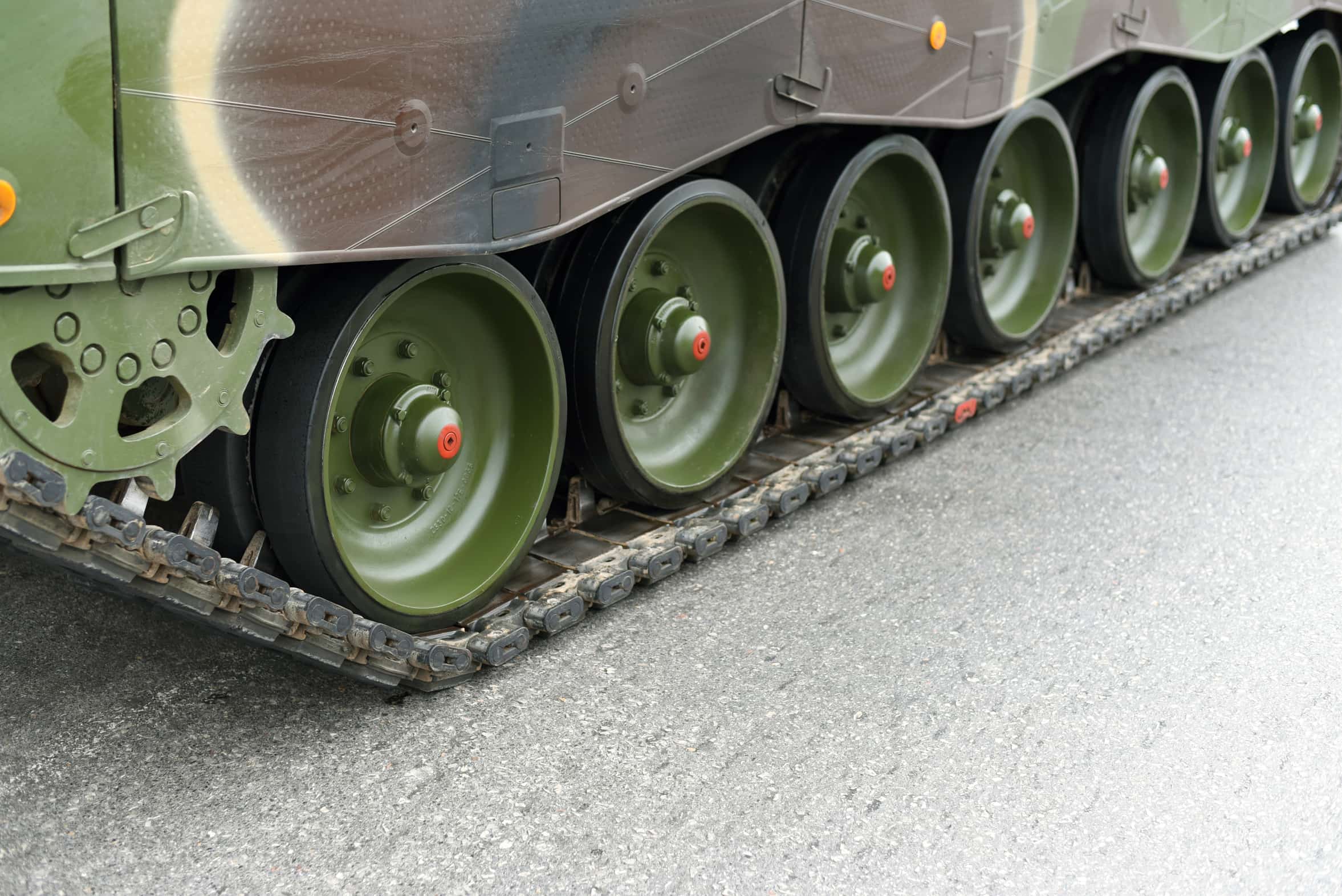 Panzerungsteile und Baugruppen für militärische Fahrzeuge