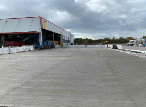 Glatter Bodenbelag