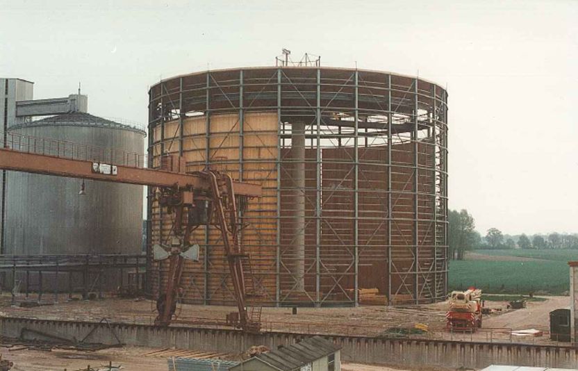 Bau der neuen Fabrik mit Stärkesilo in Dallmin, 1991