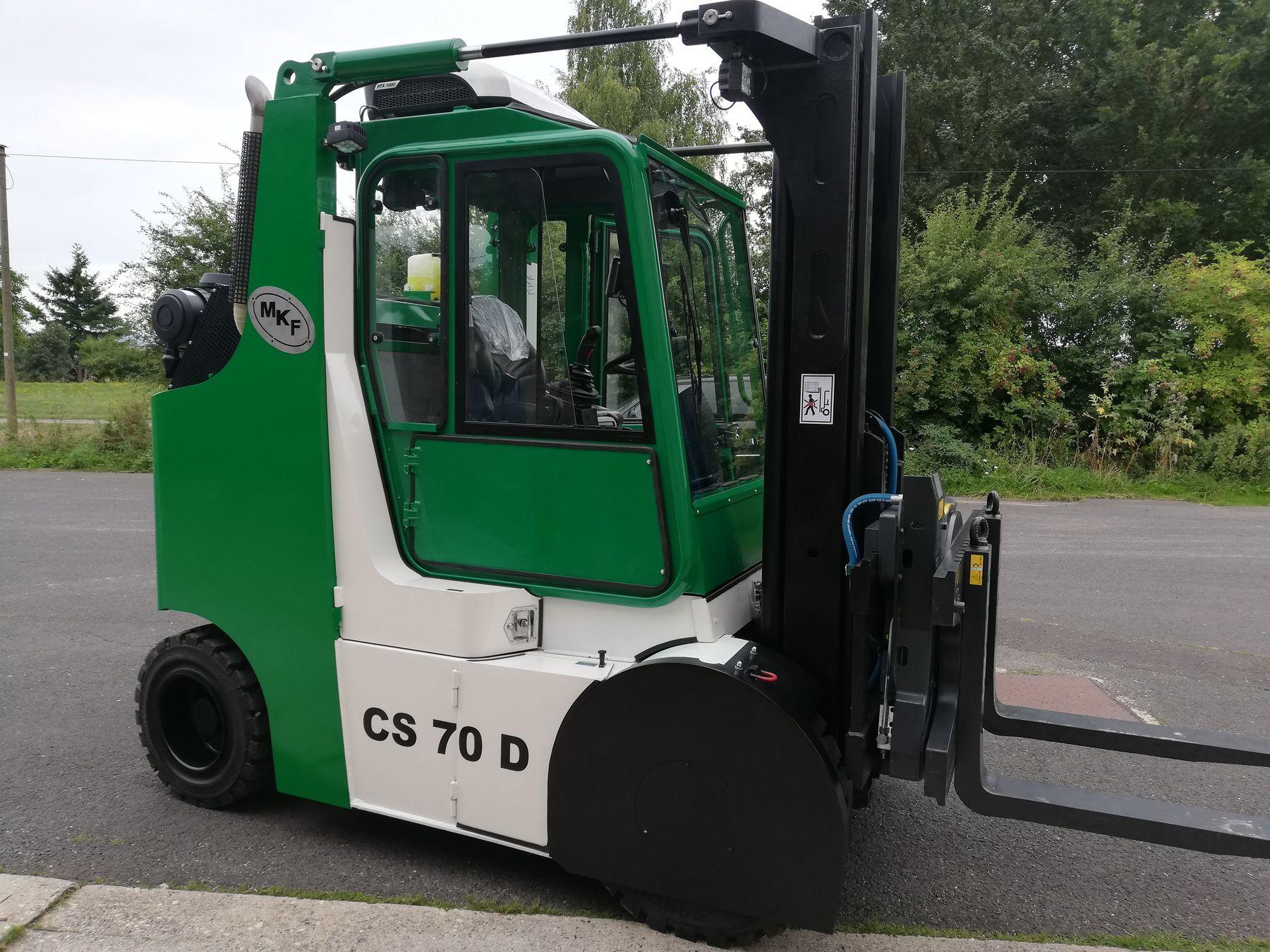 Multi-directional side loader for block storage