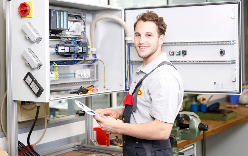 Maschinen- und Antriebstechnik / Schaltschrankverdrahtung