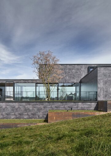 EFH Ricken, Max Compact Exterior