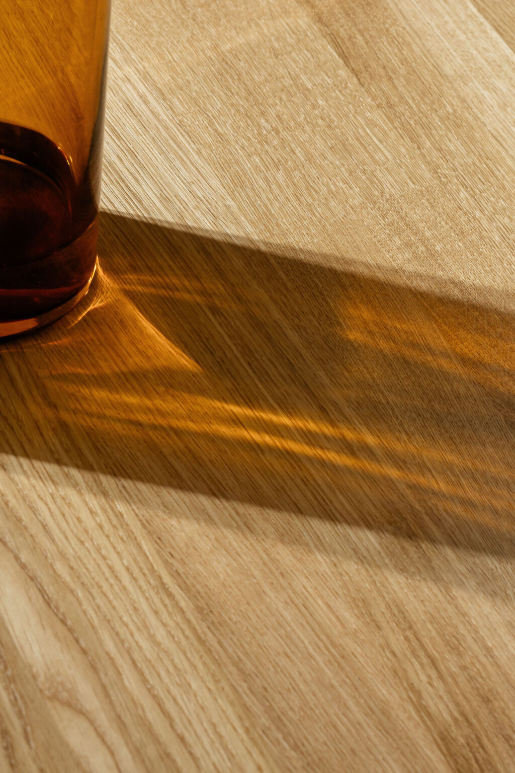 Solid oak, fine grain