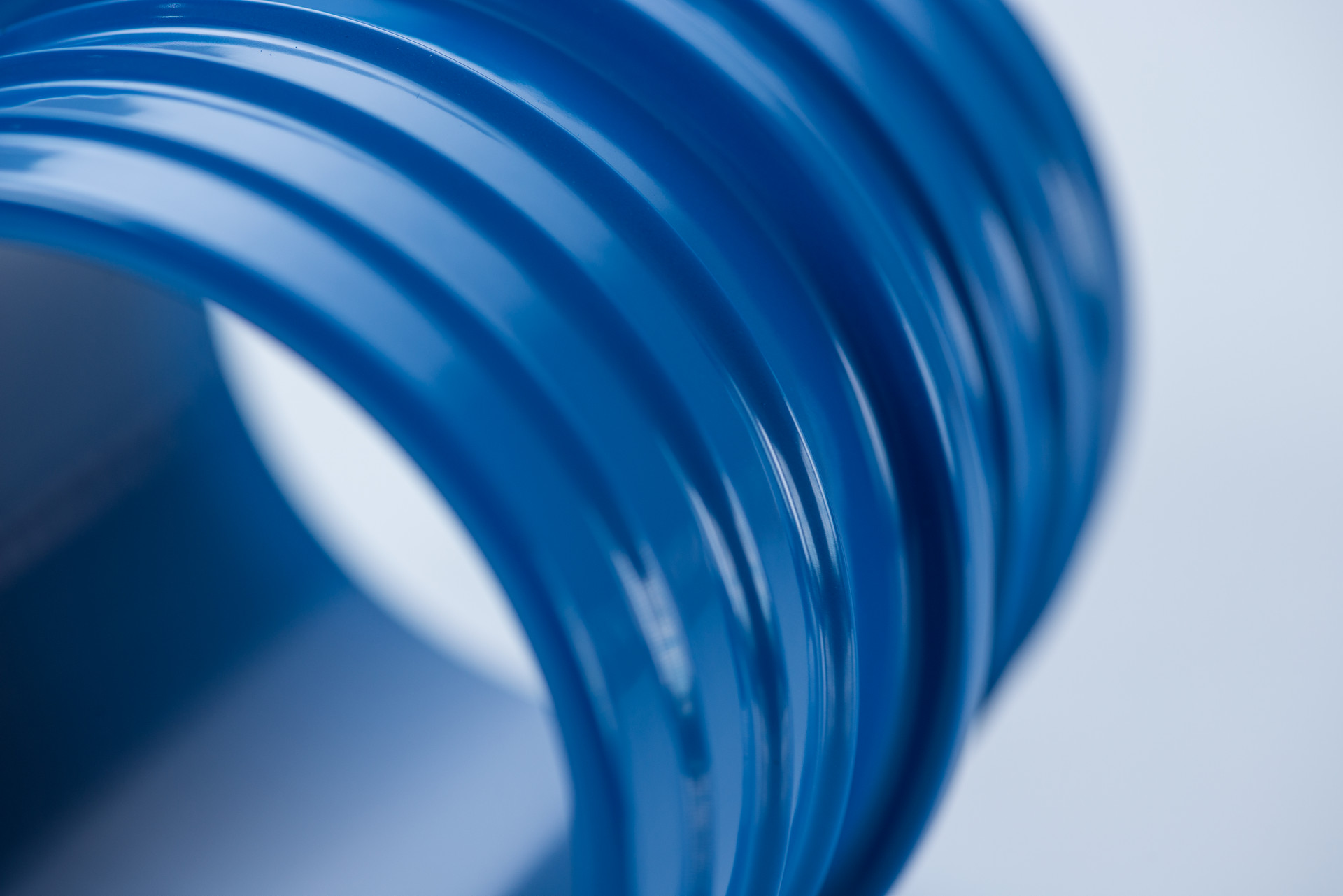 Nasslackieren in der Produktionshalle
