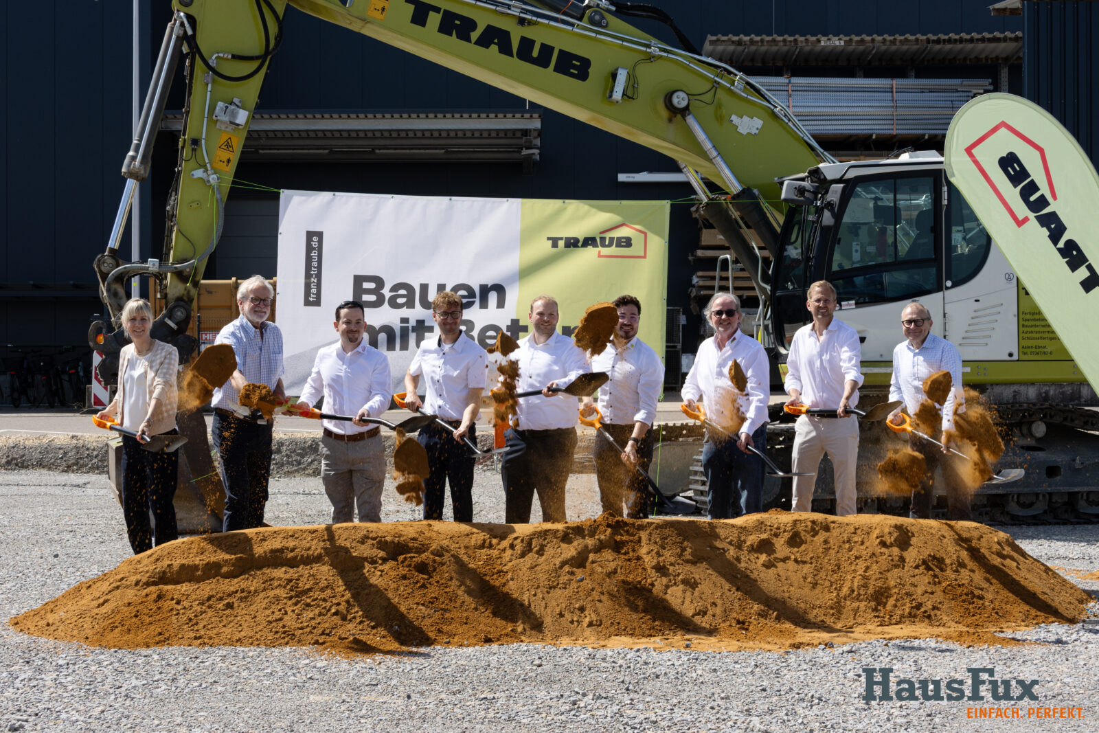 Spatenstich für die neue HausFux-Halle in Feuchtwangen