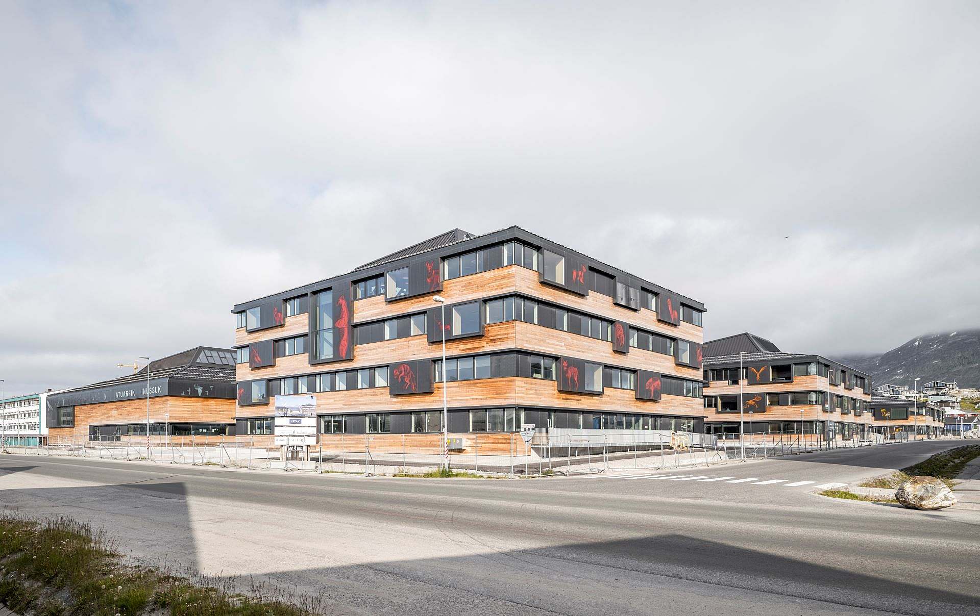 Schule in Nuuk mit Kalzip-Gebäudehülle