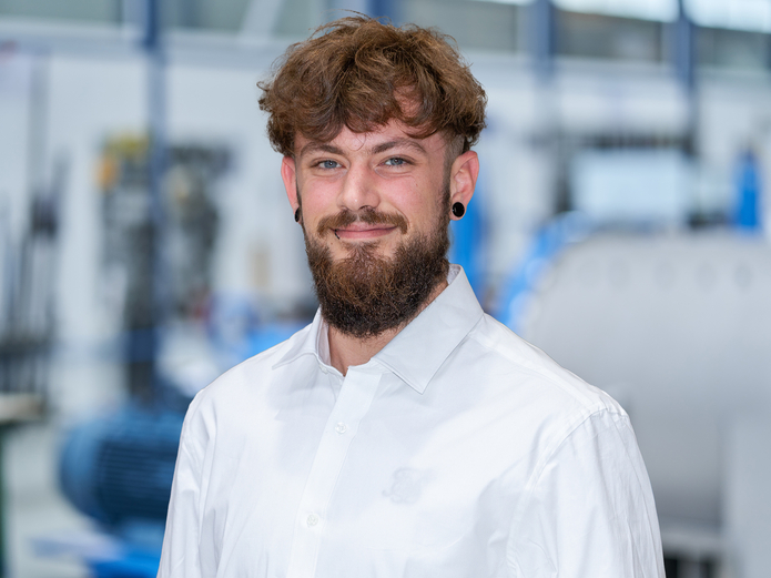 Riccardo Buzzelli, Kundendienst / Ersatzteile